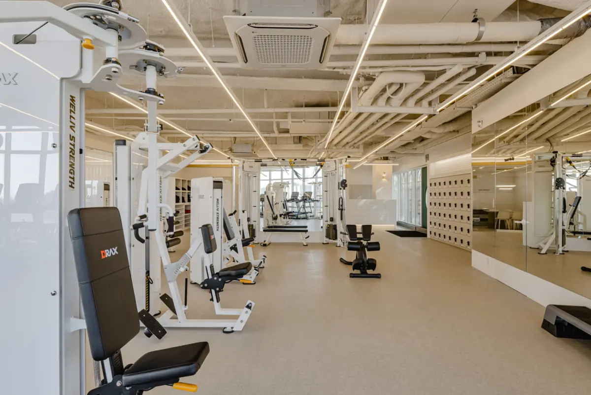 미니멀 인더스트리얼 감성 86평 프리미엄 헬스장